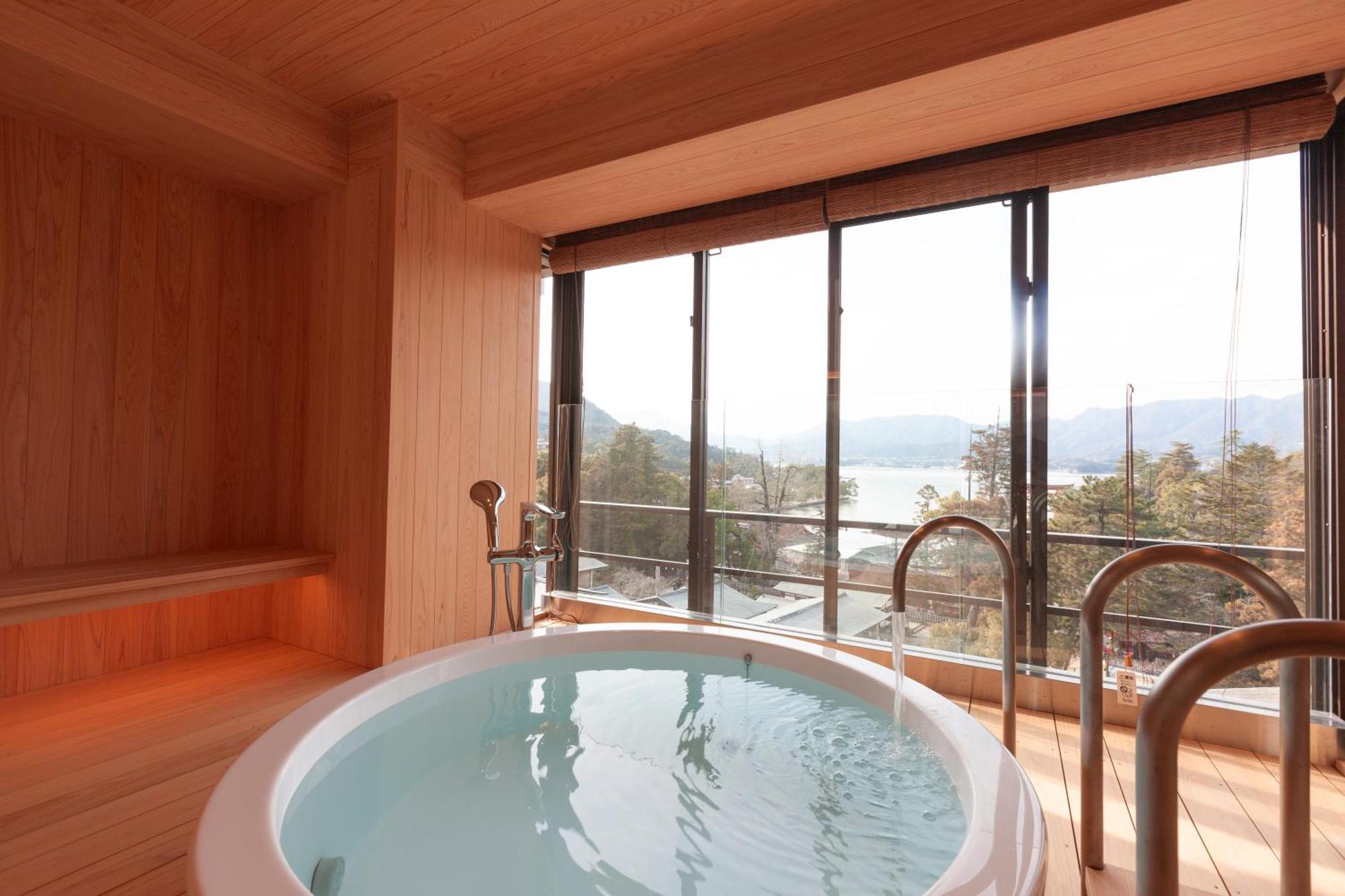 Miyajima Grand Hotel Arimoto Hatsukaichi Extérieur photo