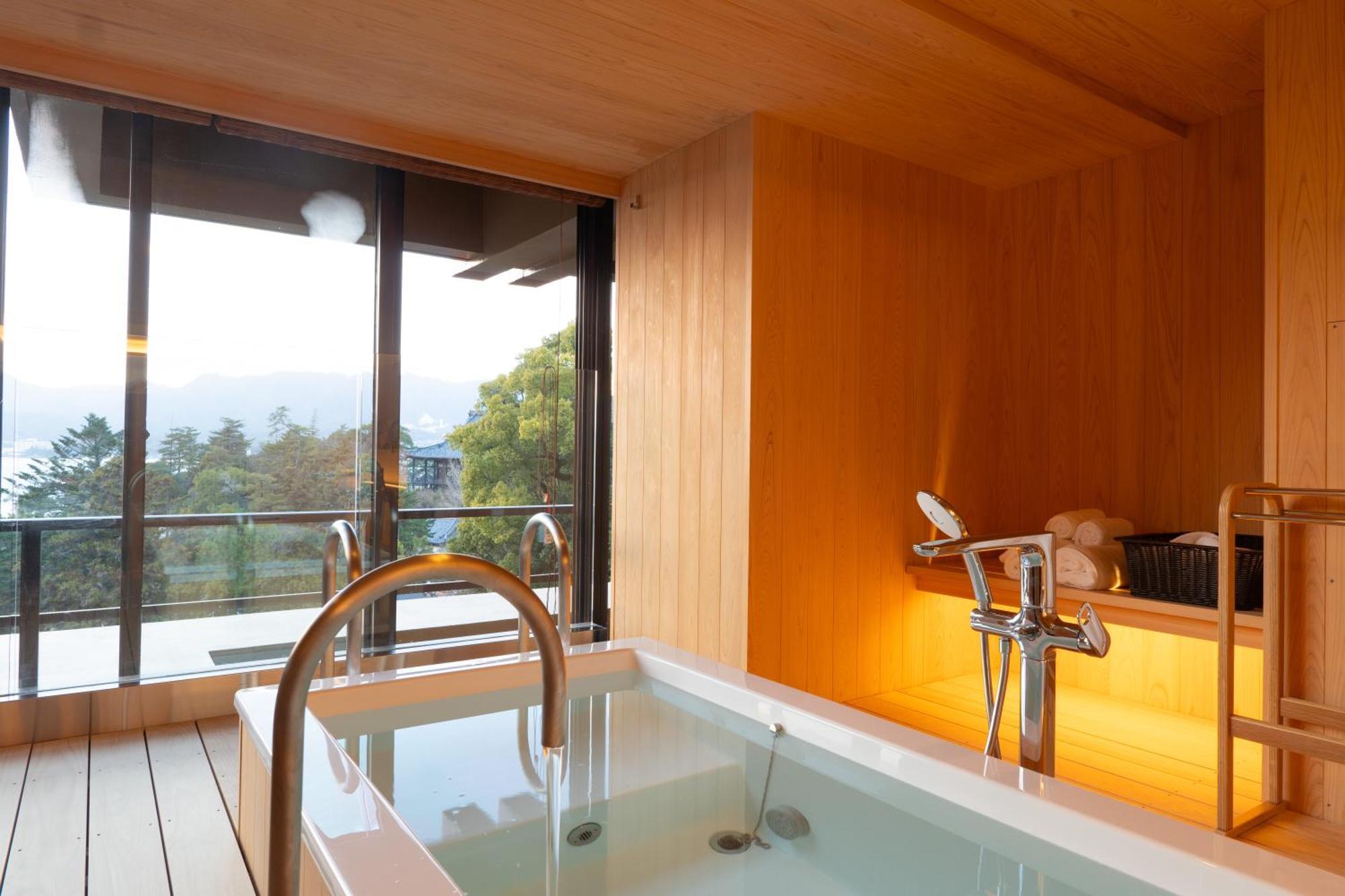 Miyajima Grand Hotel Arimoto Hatsukaichi Extérieur photo